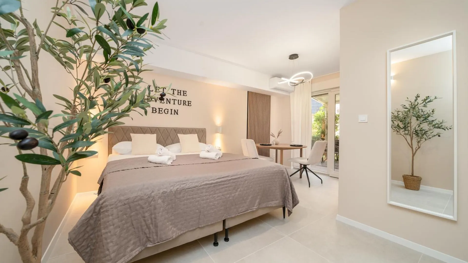 ספליט Santa Lucia Apartments With Whirlpool