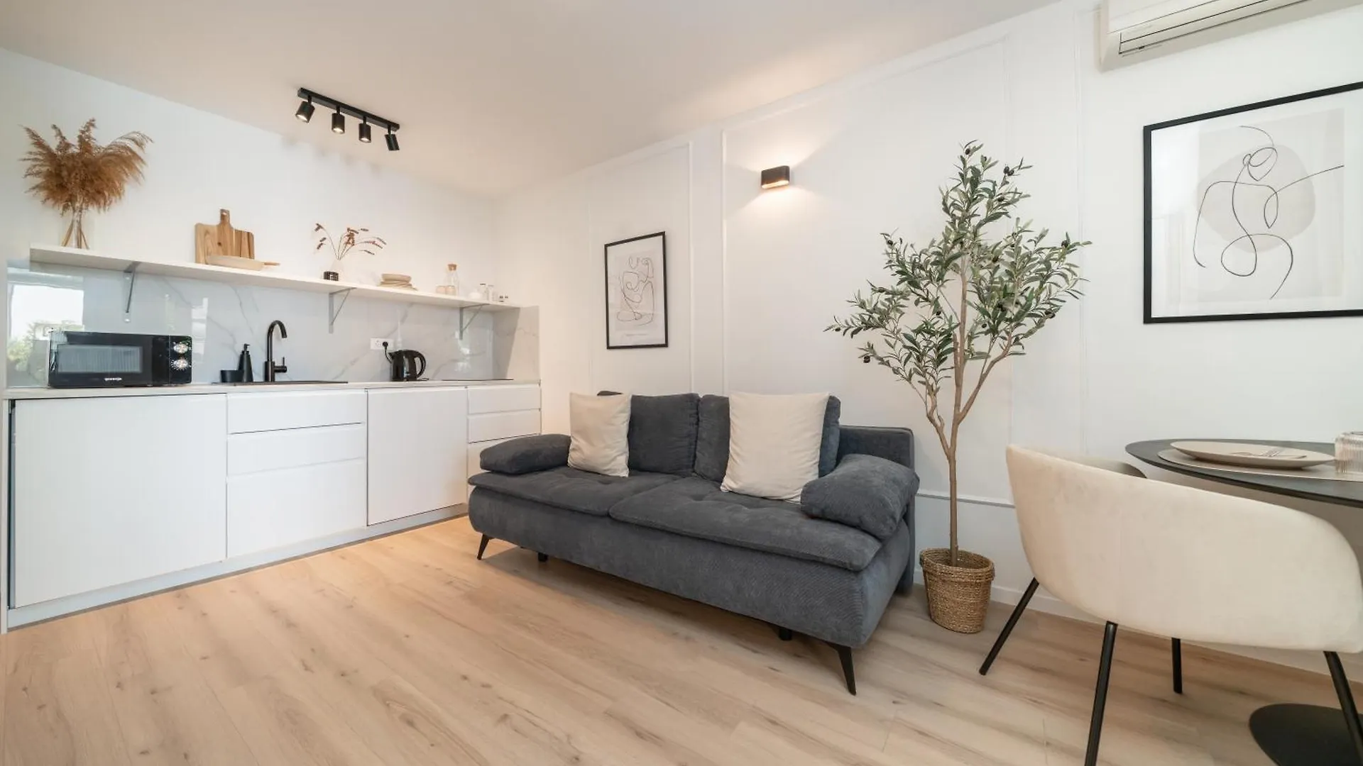 Santa Lucia Apartments With Whirlpool Σπλιτ Κροατία