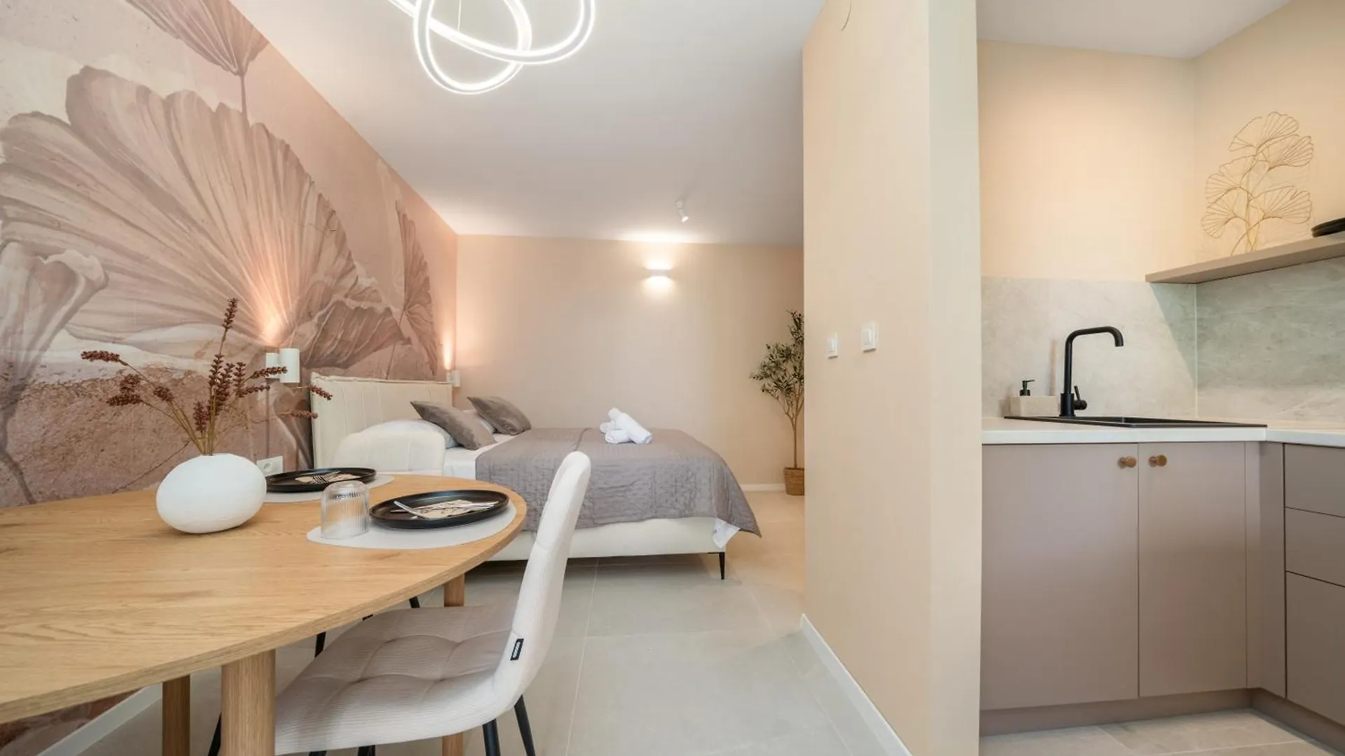 Santa Lucia Apartments With Whirlpool Σπλιτ Κροατία