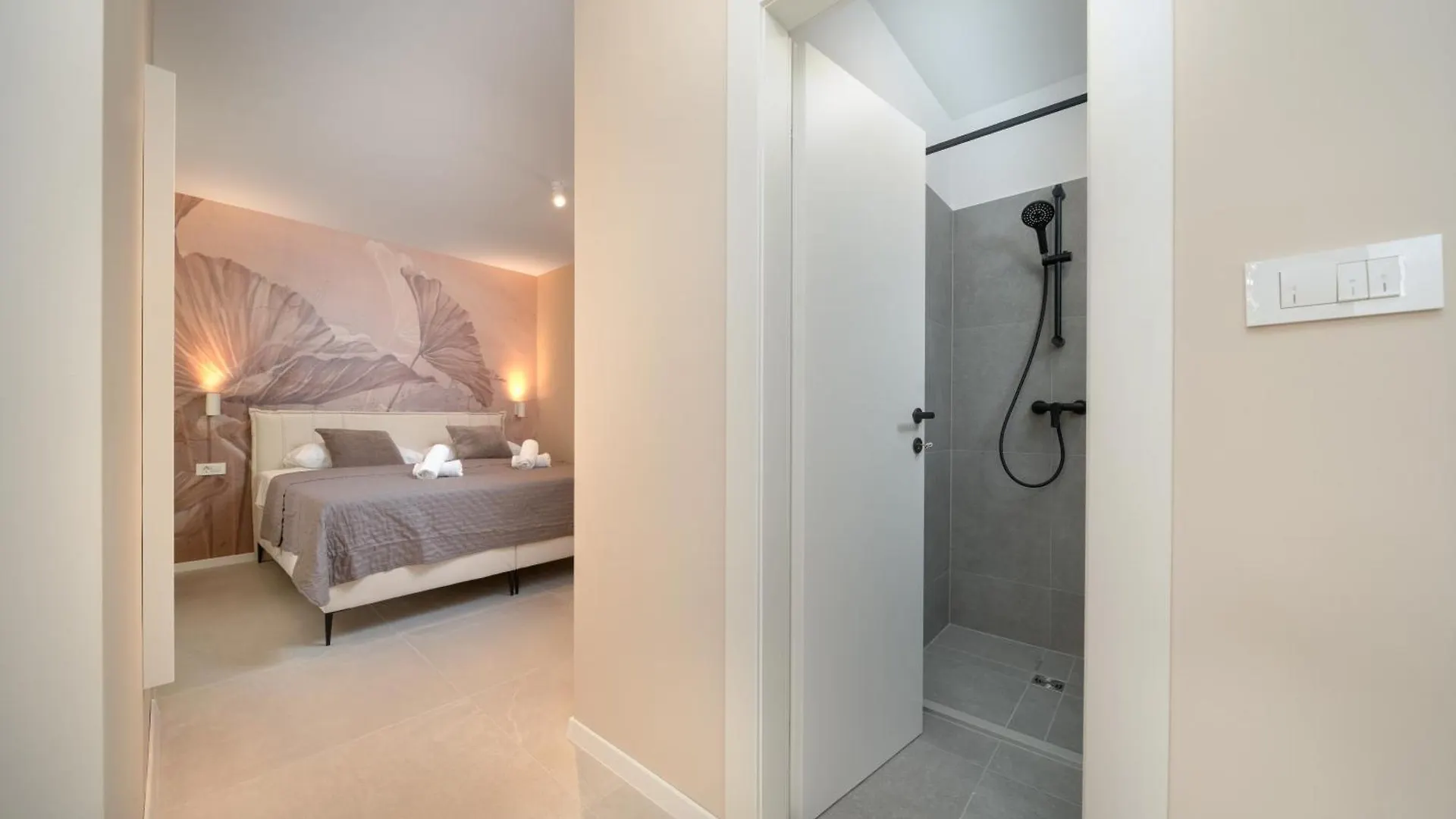 Santa Lucia Apartments With Whirlpool Σπλιτ 0*,