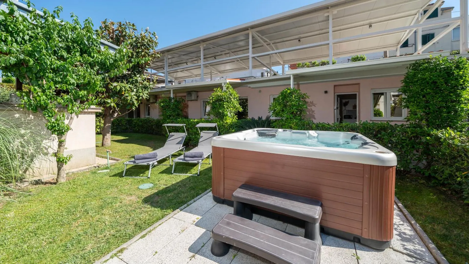 Santa Lucia Apartments With Whirlpool Σπλιτ 0*,  Κροατία